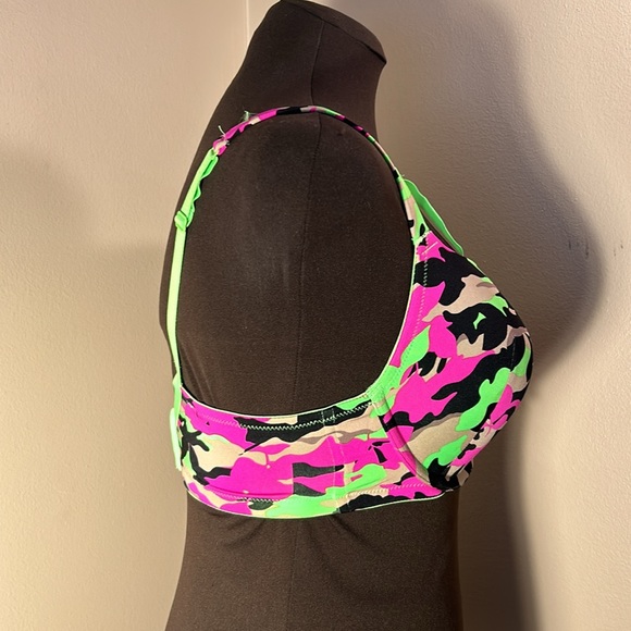 CACIQUE Colorful Camouflage Boost Plunge Bra 38D - Picture 2 of 9